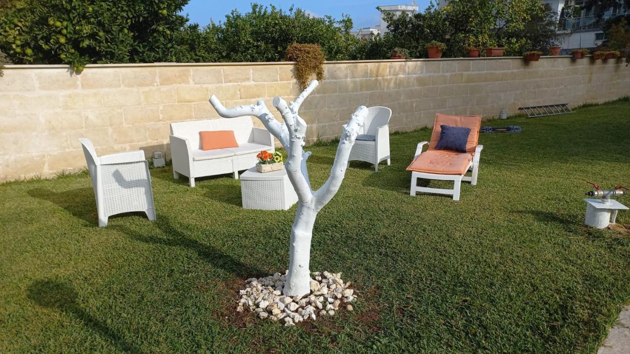 Villino Tronchetto Bianco Bed & Breakfast Mola di Bari Eksteriør bilde