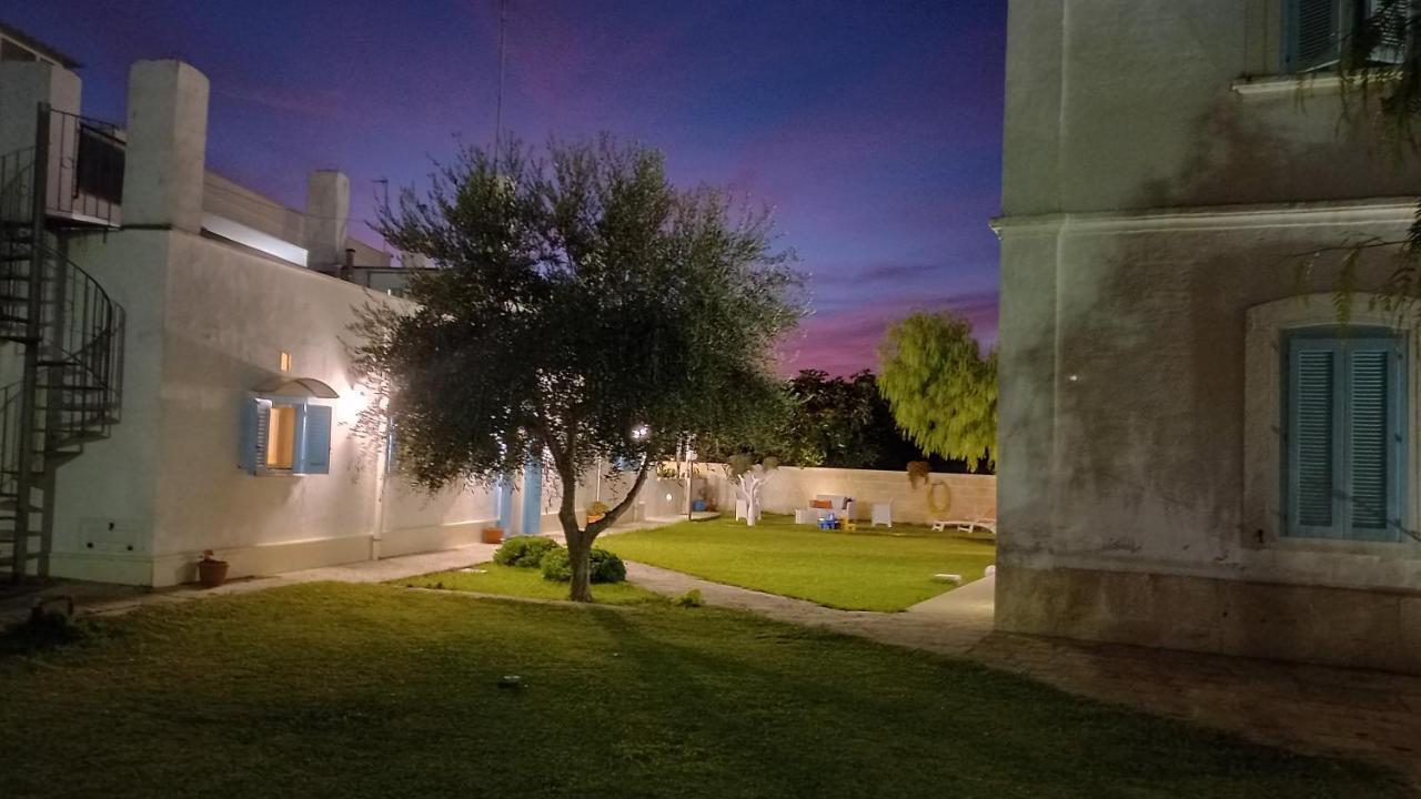 Villino Tronchetto Bianco Bed & Breakfast Mola di Bari Eksteriør bilde